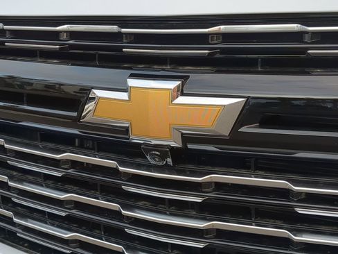 New 2026 Chevrolet Suburban High Country image 31