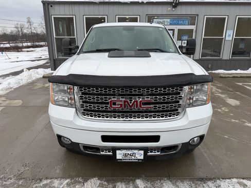 Used 2013 GMC Sierra 2500 Denali w/ Suspension Package, Off-Road image 2