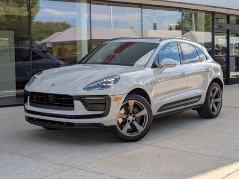 Certified 2026 Porsche Macan image 1