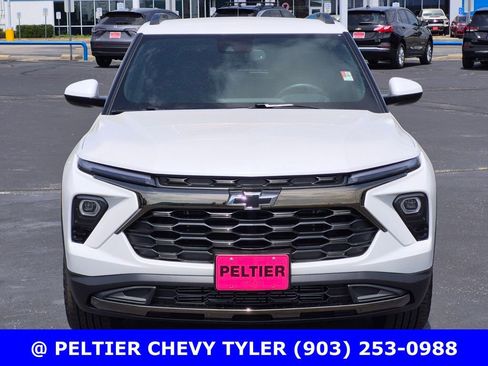 Used 2025 Chevrolet TrailBlazer ACTIV w/ Convenience Package FWD image 2