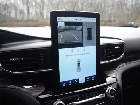 Used 2023 Ford Explorer Limited w/ Limited Technology Package image 10