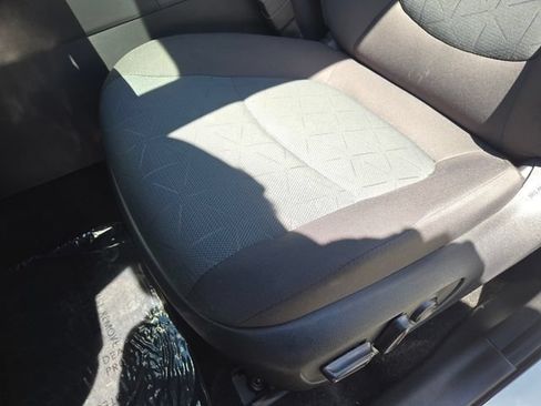 Used 2025 Toyota RAV4 XLE w/ Convenience Package AWD/4WD image 11