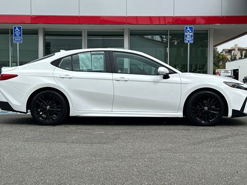 Certified 2025 Toyota Camry SE FWD image 3