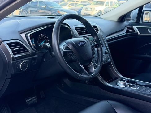 Used 2020 Ford Fusion SEL FWD image 20