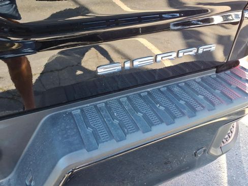 Used 2023 GMC Sierra 1500 Denali w/ Technology Package AWD/4WD image 7