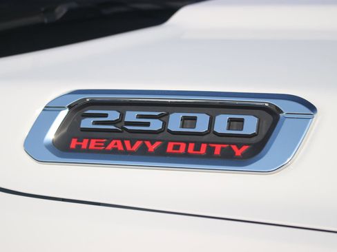 Used 2025 RAM 2500 Limited AWD/4WD image 10