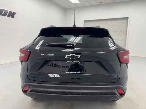 Used 2026 Chevrolet Trax LT w/ Driver Confidence Package FWD image 6