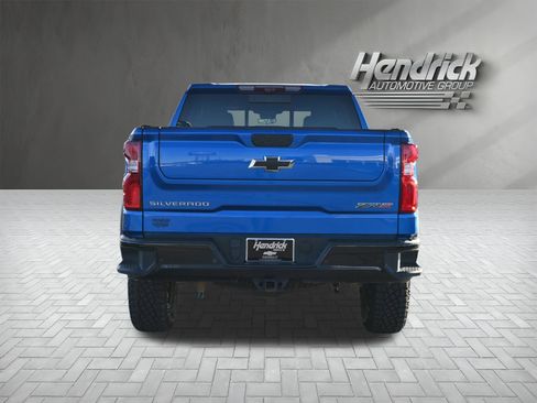 Used 2024 Chevrolet Silverado 1500 ZR2 w/ Technology Package image 9
