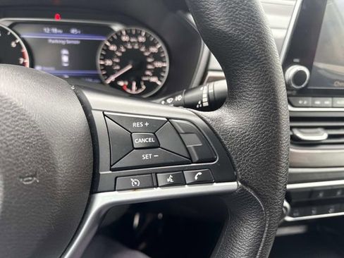 Used 2024 Nissan Altima 2.5 SV image 31