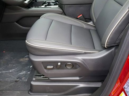 New 2026 GMC Yukon XL Elevation w/ Elevation Premium Package AWD/4WD image 9