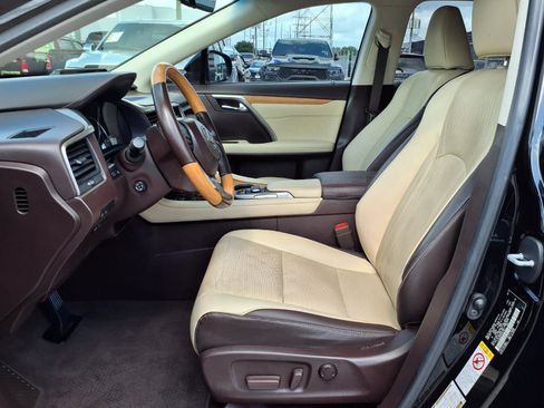 Used 2019 Lexus RX 350L FWD image 17