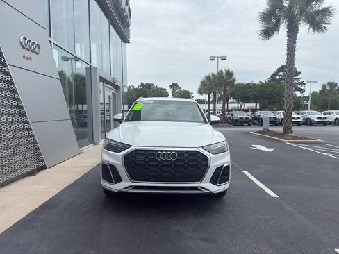 Used 2023 Audi Q5 2.0T Premium w/ Convenience Package AWD/4WD image 2