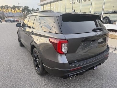 Used 2020 Ford Explorer ST w/ ST Street Pack image 8