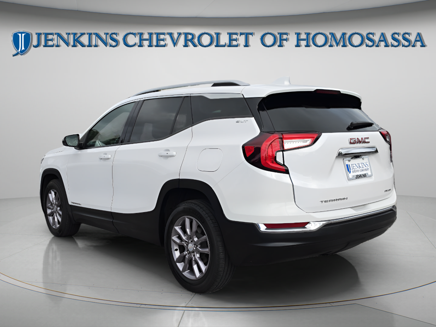 Used 2023 GMC Terrain SLT AWD/4WD image 7