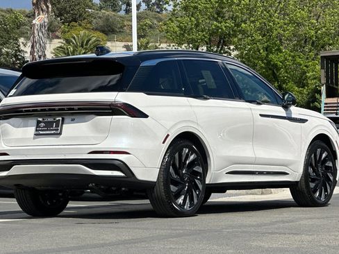 New 2026 Lincoln Nautilus Black Label w/ Jet Appearance Package image 3