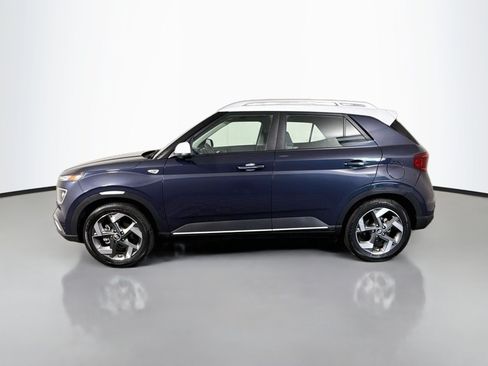 Used 2024 Hyundai Venue Limited FWD image 6