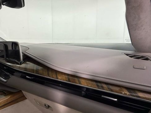 Used 2021 Cadillac Escalade ESV Sport Platinum image 33