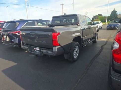 Used 2024 Toyota Tacoma SR5 AWD/4WD image 6