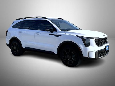 Used 2025 Kia Sorento SX AWD/4WD image 3