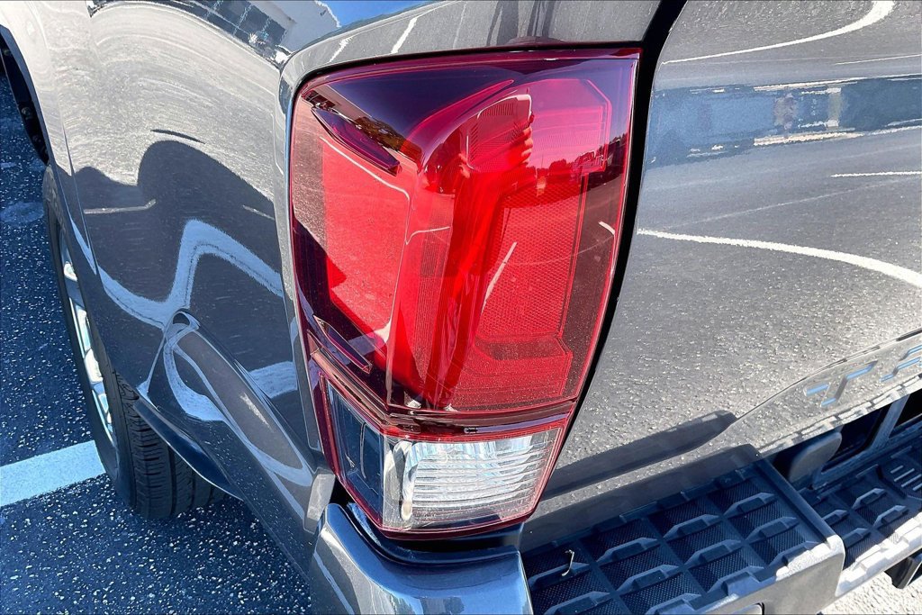 Used 2020 Toyota Tacoma SR w/ SR Convenience Package RWD image 31