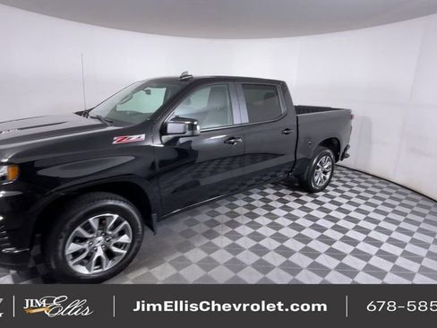 Certified 2021 Chevrolet Silverado 1500 RST w/ LPO, Blackout Package image 4