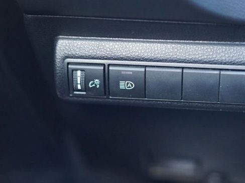 Used 2022 Toyota Corolla SE image 16