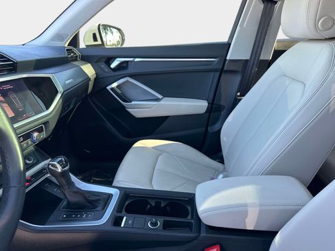 Used 2021 Audi Q3 2.0T Premium image 23