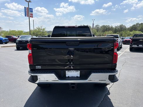Used 2024 Chevrolet Silverado 2500 LTZ w/ LTZ Convenience Package AWD/4WD image 6