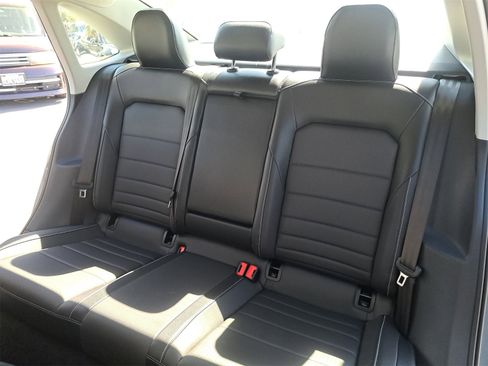 Used 2023 Volkswagen Jetta SE w/ Panoramic Sunroof Package image 13