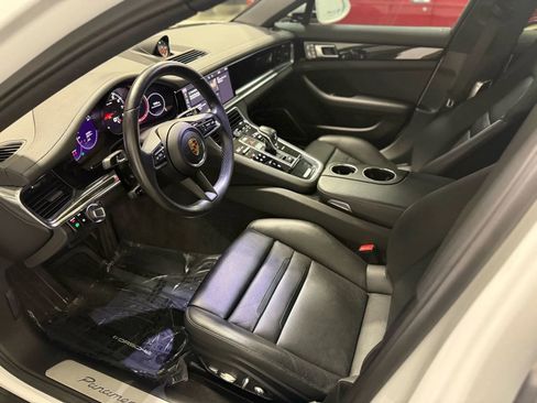 Used 2021 Porsche Panamera image 8