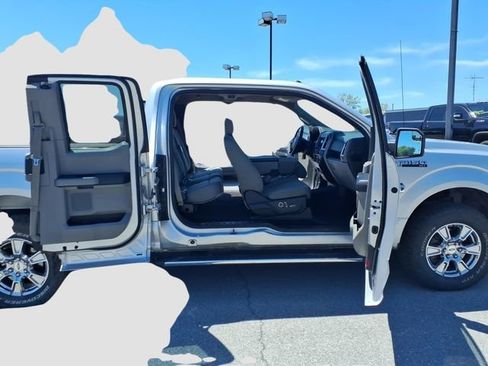 Used 2016 Ford F150 XLT w/ Equipment Group 302A Luxury AWD/4WD image 16