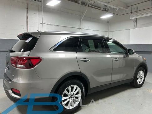 Used 2019 Kia Sorento LX w/ Option Group 020 image 3
