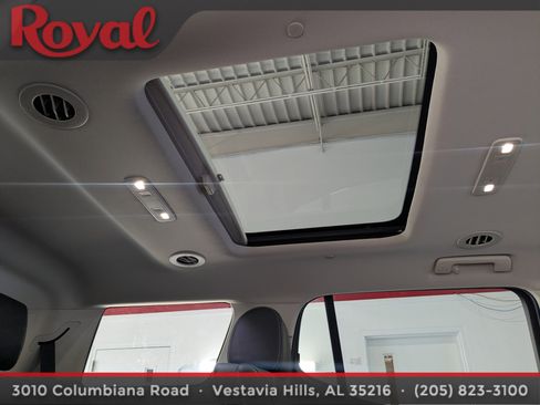 Used 2023 GMC Acadia Denali w/ Denali Ultimate Package image 12