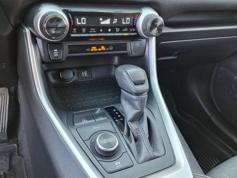 Certified 2025 Toyota RAV4 XLE AWD/4WD image 20