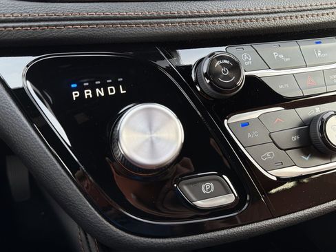 New 2026 Chrysler Pacifica Pinnacle FWD image 22