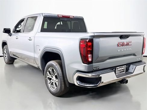 New 2026 GMC Sierra 1500 SLE w/ Preferred Package image 3
