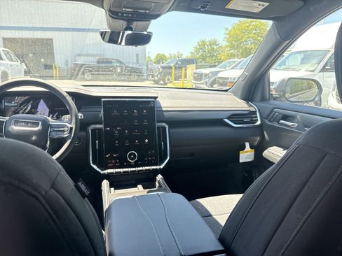New 2026 GMC Acadia Elevation AWD/4WD image 19