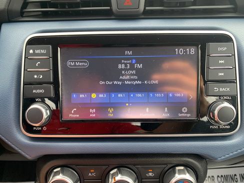 Used 2025 Nissan Versa SV w/ Trunk Package FWD image 14