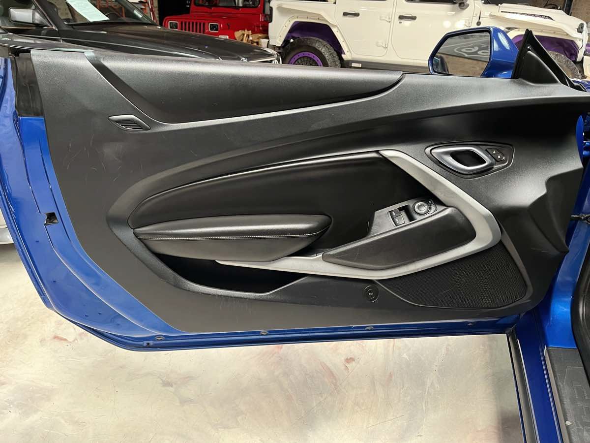 Used 2016 Chevrolet Camaro LT RWD image 24