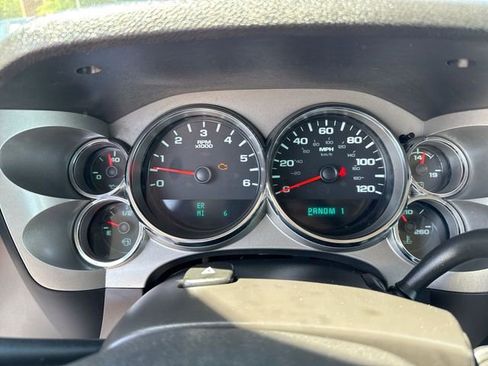 Used 2013 Chevrolet Silverado 2500 LT w/ Convenience Package AWD/4WD image 15