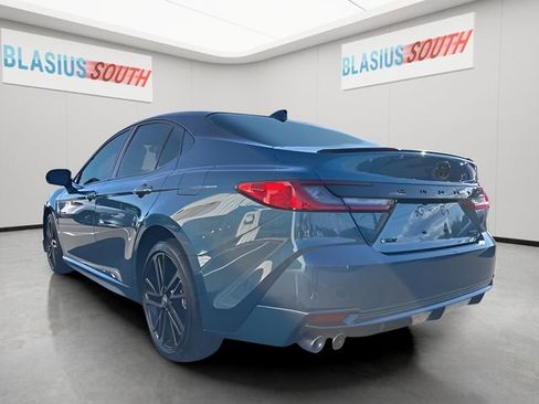 Used 2025 Toyota Camry XSE FWD image 5