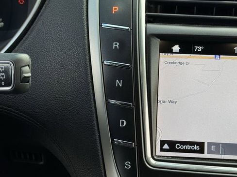 Used 2019 Lincoln Nautilus Reserve image 21