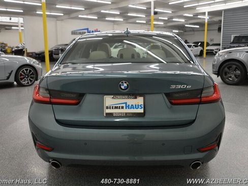 Used 2021 BMW 330e w/ Premium Package image 8