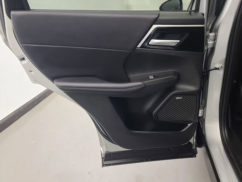 Used 2025 Mitsubishi Outlander SE image 20