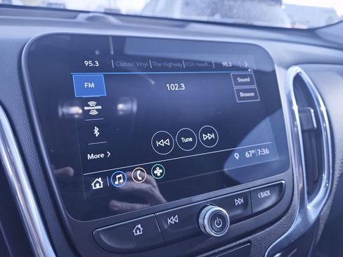 Used 2020 Chevrolet Equinox Premier AWD/4WD image 16