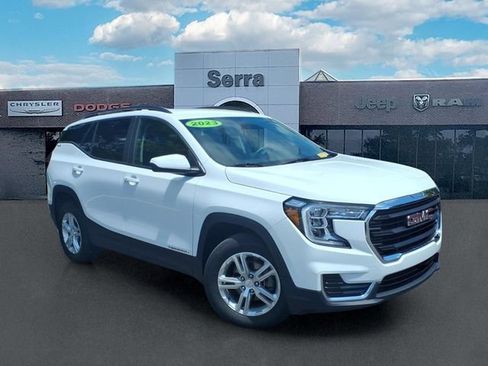 Used 2023 GMC Terrain SLE w/ Driver Convenience Package AWD/4WD image 1