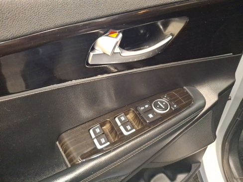 Used 2019 Kia Sorento LX w/ Option Group 020 image 15