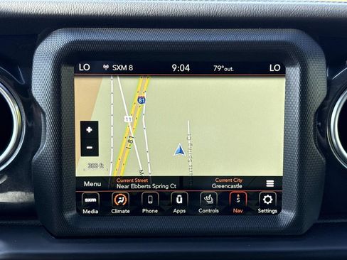 Used 2022 Jeep Wrangler Unlimited Sahara AWD/4WD image 4