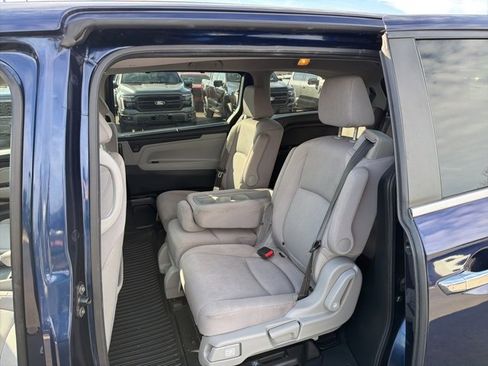 Used 2024 Honda Odyssey EX image 13