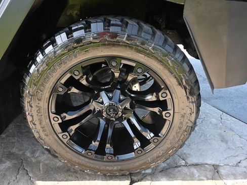 Used 2003 HUMMER H2 AWD/4WD image 13